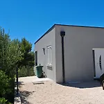Olive Tree 2 Apartment Zecevo