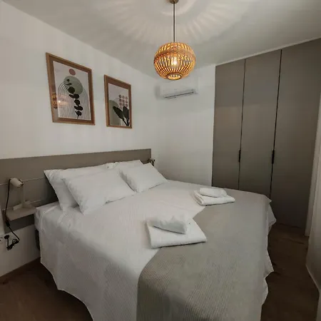 Olive Tree 2 Apartment