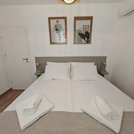 Olive Tree 2 Apartment *
