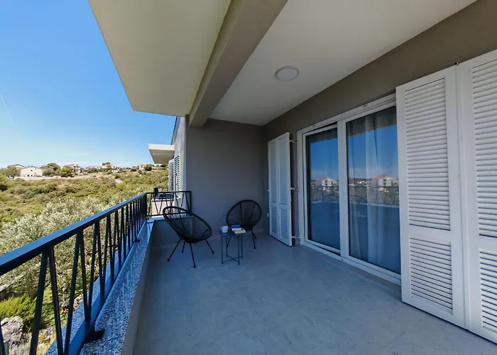 Apartment Olive Tree 2 Zecevo